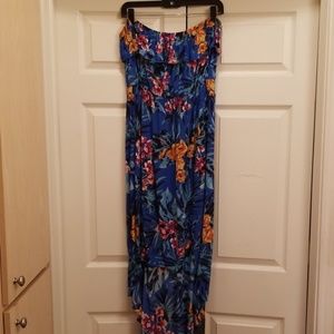 Sleeveless dress